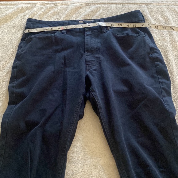 Everlane great Elastane/cotton blend bluish pants. So comfy and flattering. - Picture 7 of 15